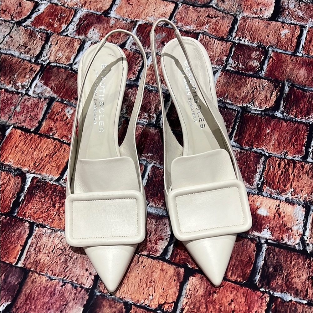BEAUTIISOLES Greta Pointed Toe Pump